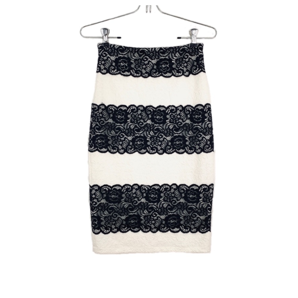 Nikibiki White w Blace lace Pencil Skirt